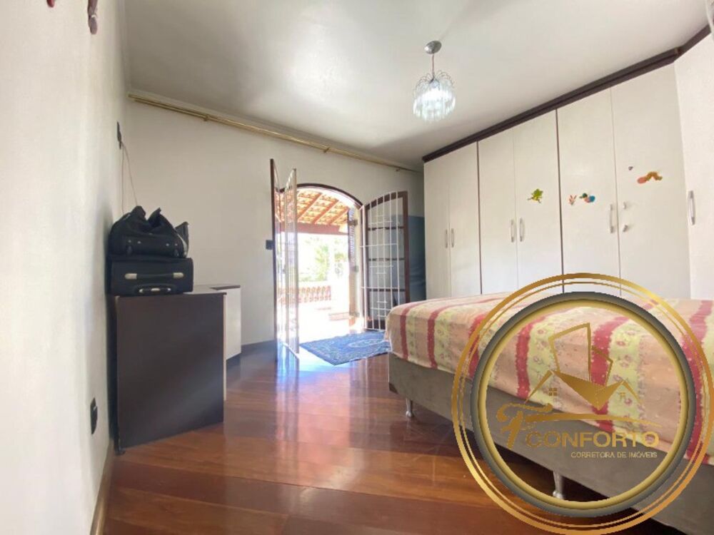 Casa, 3 quartos, 184 m² - Foto 1
