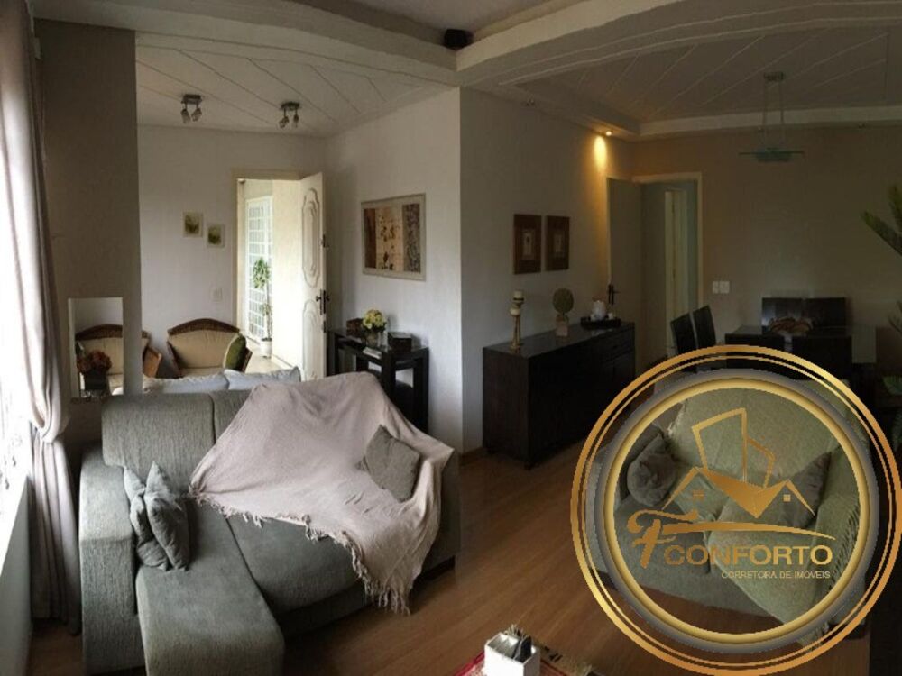Casa, 3 quartos, 218 m² - Foto 1