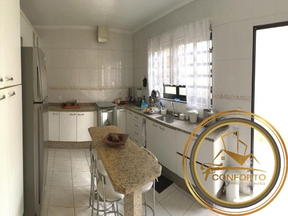 Casa, 3 quartos, 218 m² - Foto 7