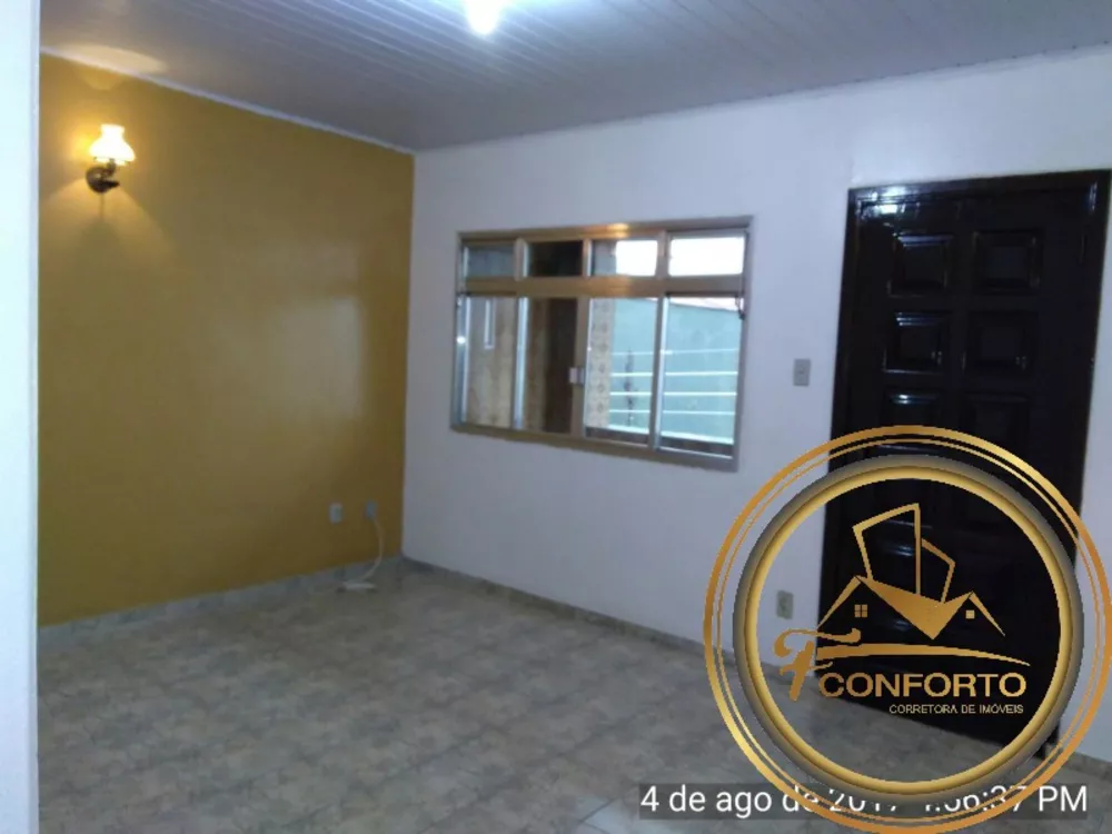 Casa à venda com 2 quartos, 215m² - Foto 2