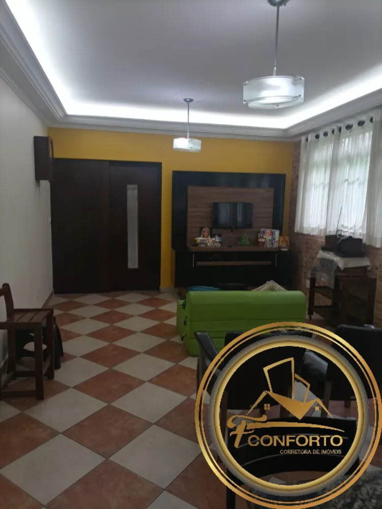 Casa à venda com 5 quartos, 175m² - Foto 1