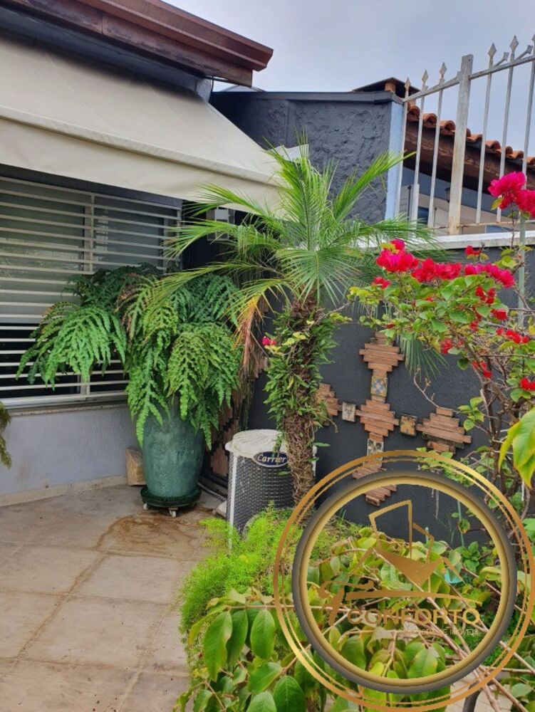 Casa, 3 quartos, 229 m² - Foto 1