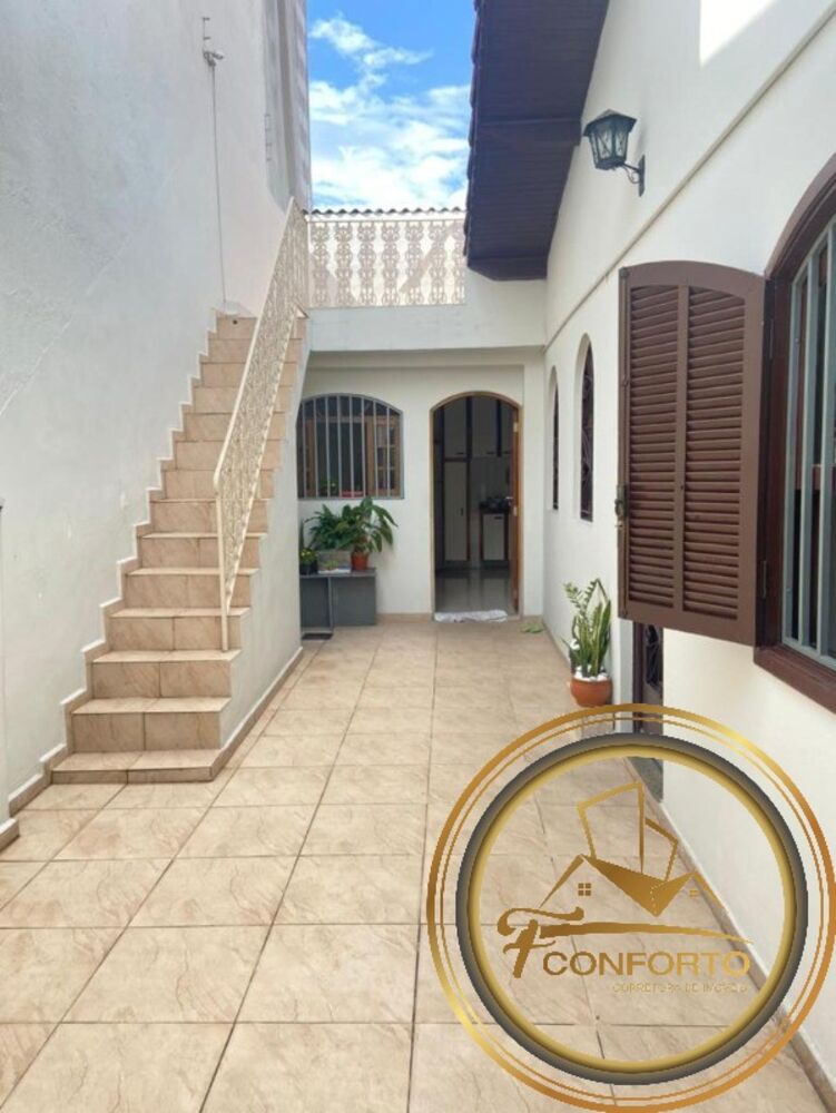 Casa, 3 quartos, 161 m² - Foto 2