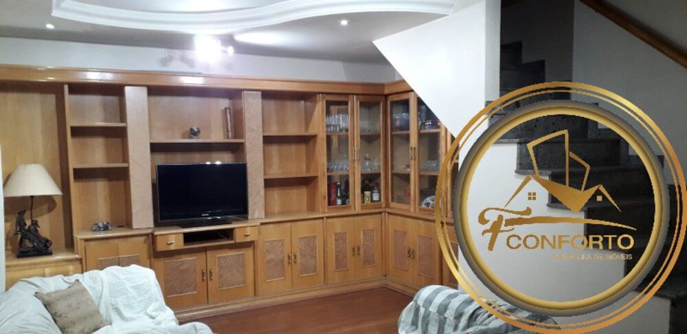 Casa à venda com 3 quartos, 125m² - Foto 1