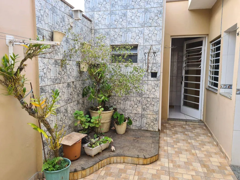 Casa, 4 quartos, 196 m² - Foto 2