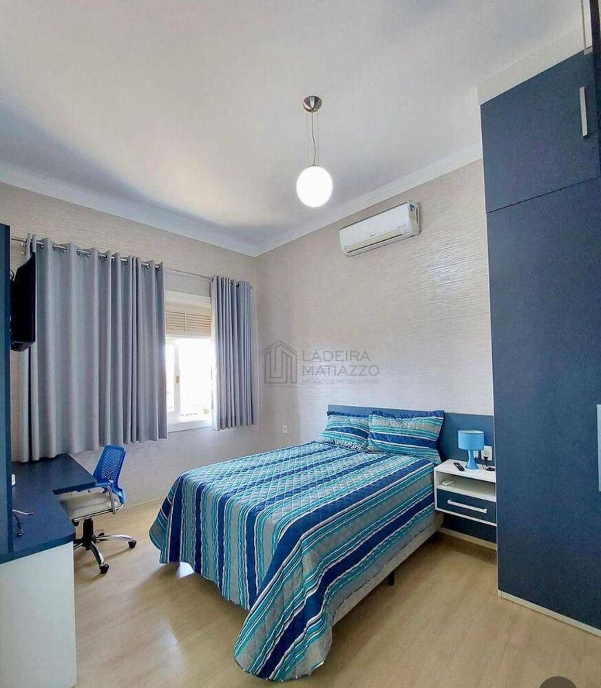 Casa, 3 quartos, 530 m² - Foto 1