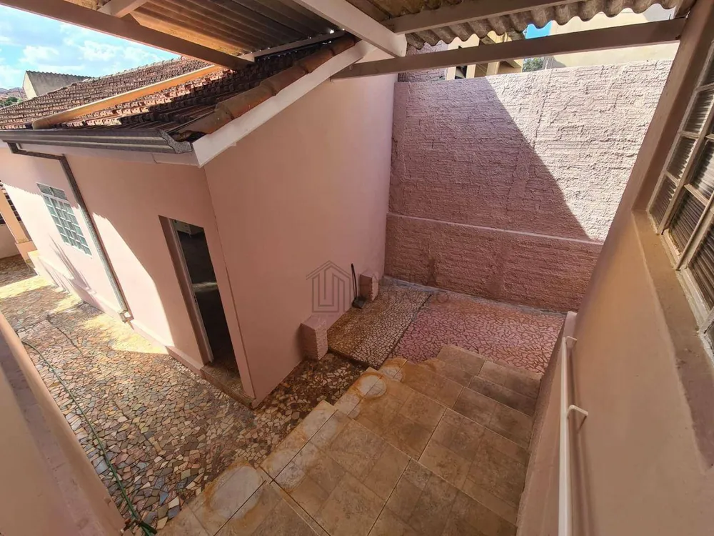 Casa, 3 quartos, 223 m² - Foto 2