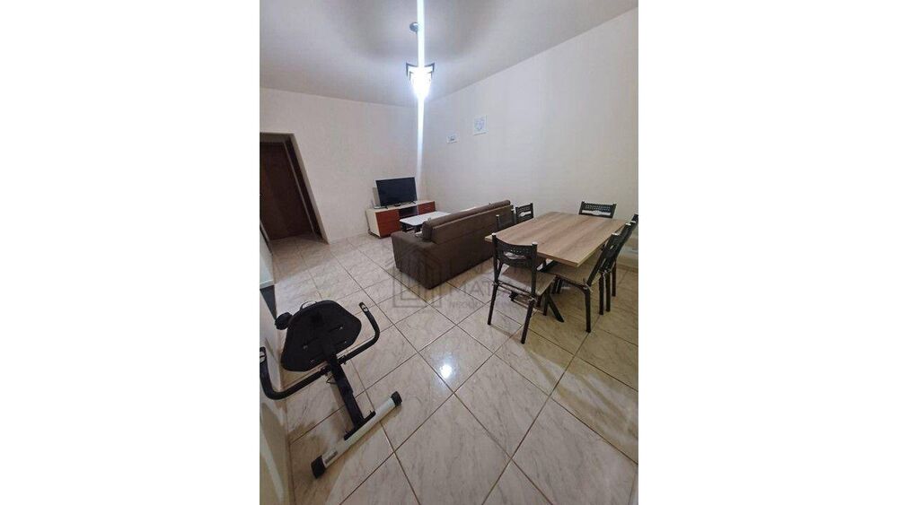 Casa à venda com 2 quartos, 114m² - Foto 2