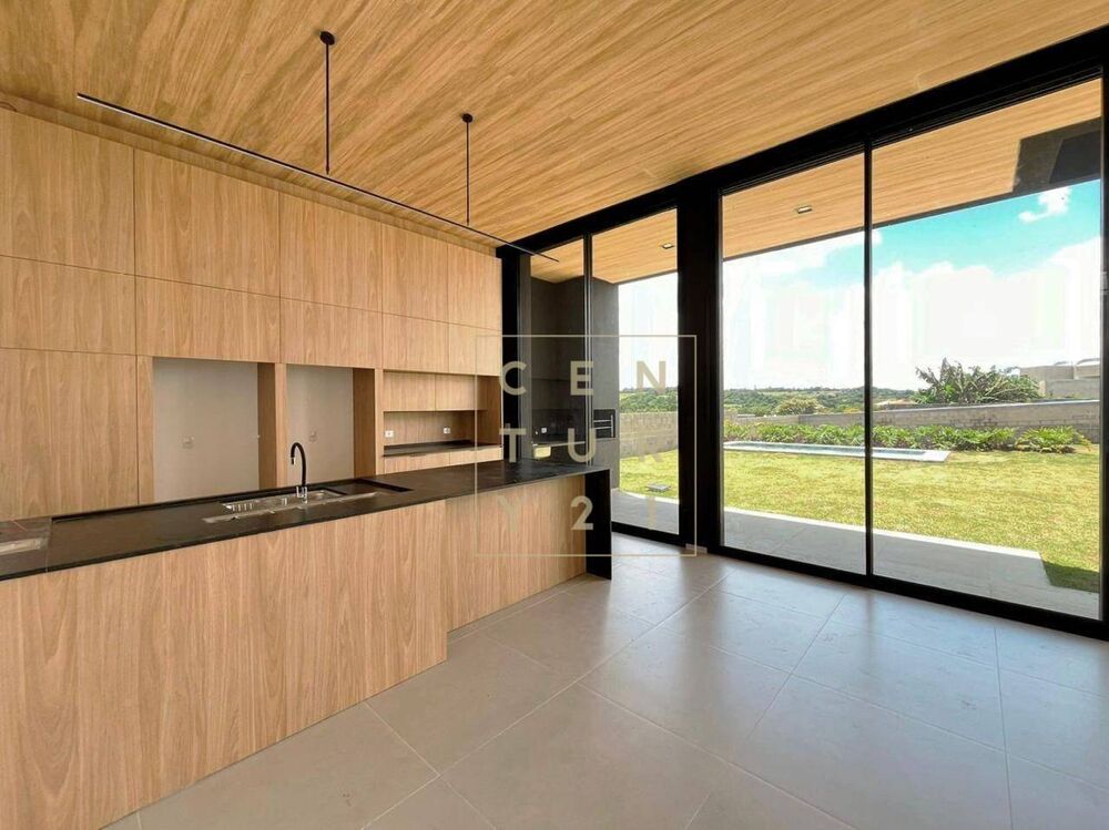 Casa de Condomínio à venda com 3 quartos, 233m² - Foto 4