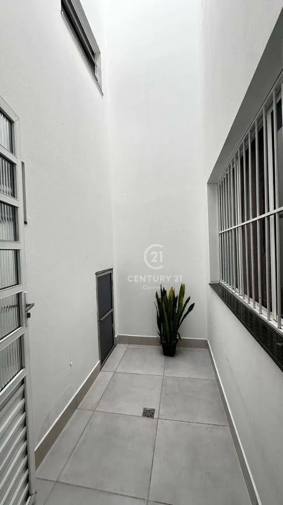Casa, 4 quartos, 253 m² - Foto 1