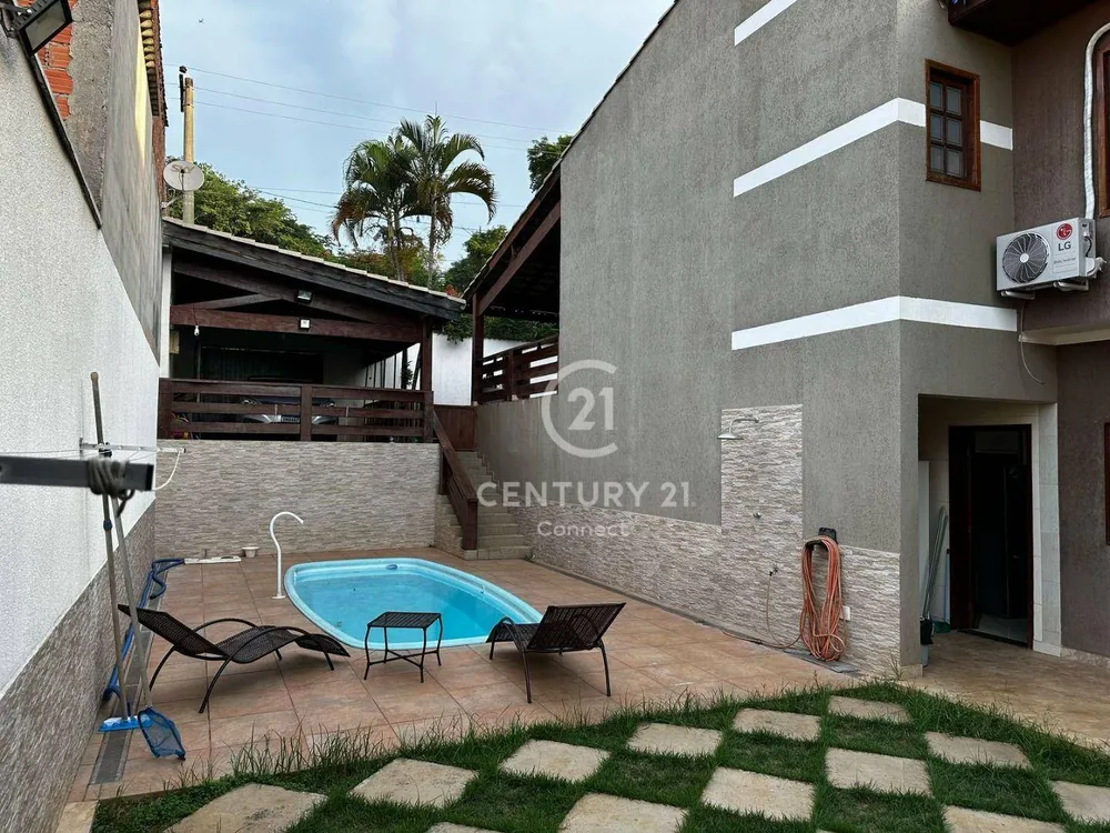 Casa, 3 quartos, 194 m² - Foto 2