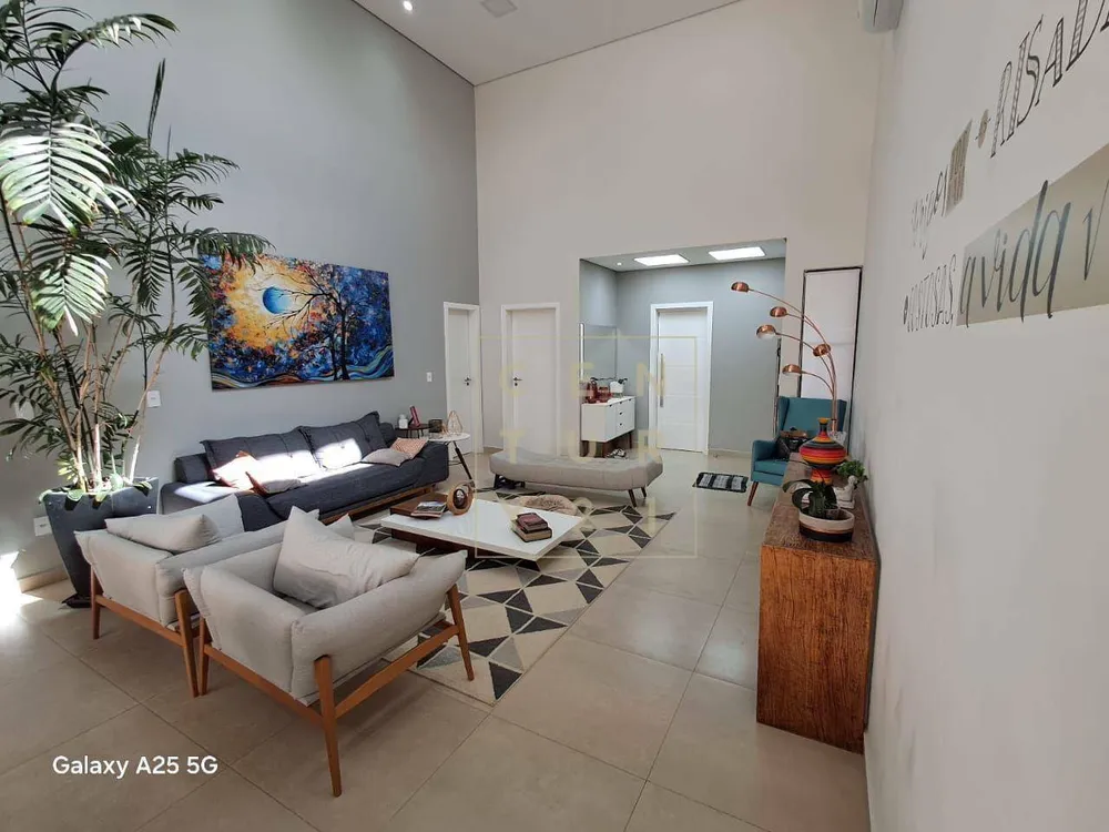 Casa, 4 quartos, 264 m² - Foto 1