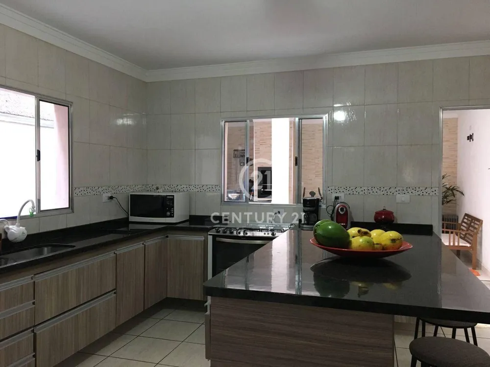 Casa, 3 quartos, 250 m² - Foto 8