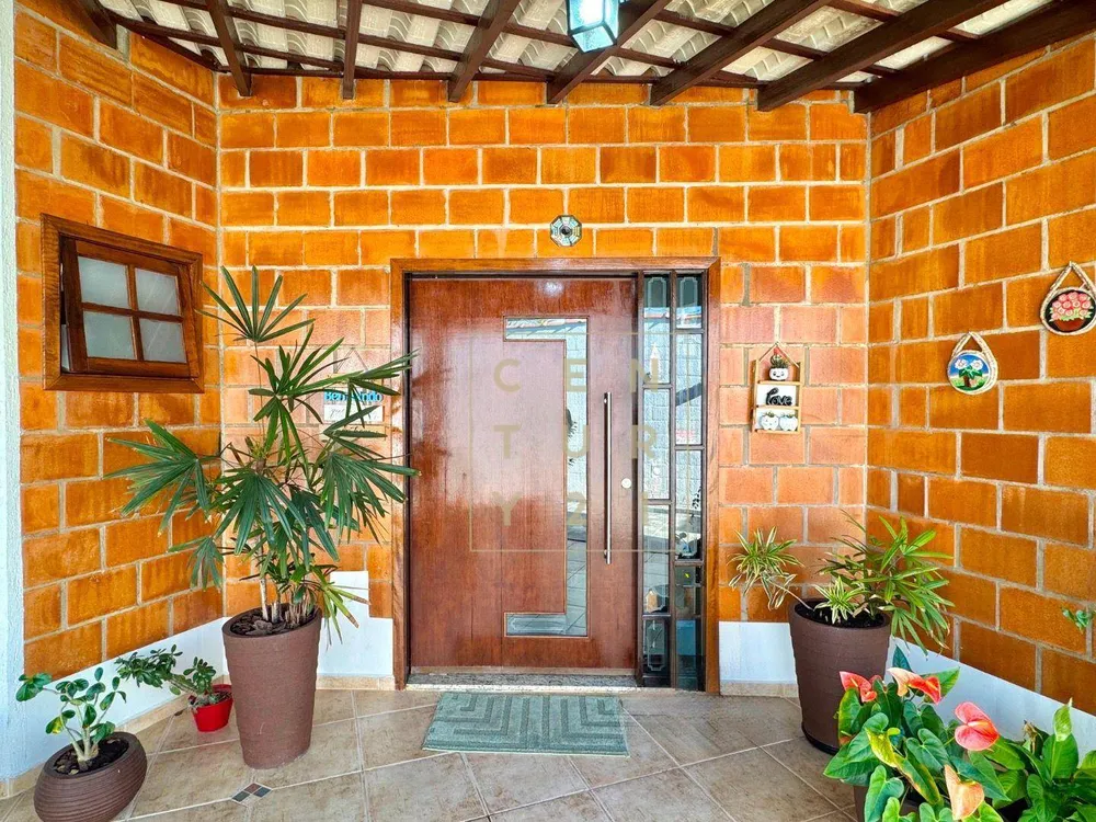 Casa, 3 quartos, 290 m² - Foto 2