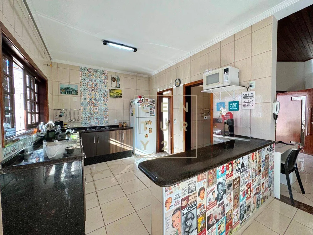 Casa, 3 quartos, 290 m² - Foto 3