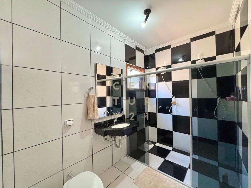 Casa, 3 quartos, 290 m² - Foto 1