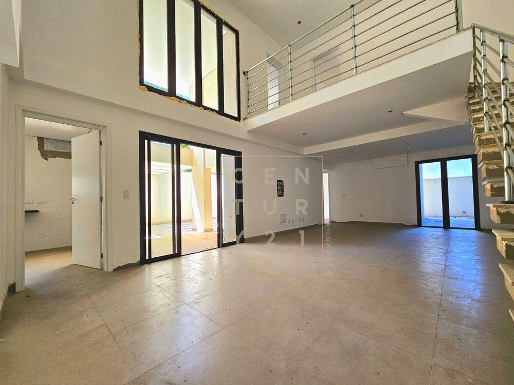 Apartamento à venda com 3 quartos, 259m² - Foto 1