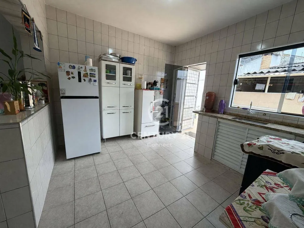 Casa, 3 quartos, 219 m² - Foto 5