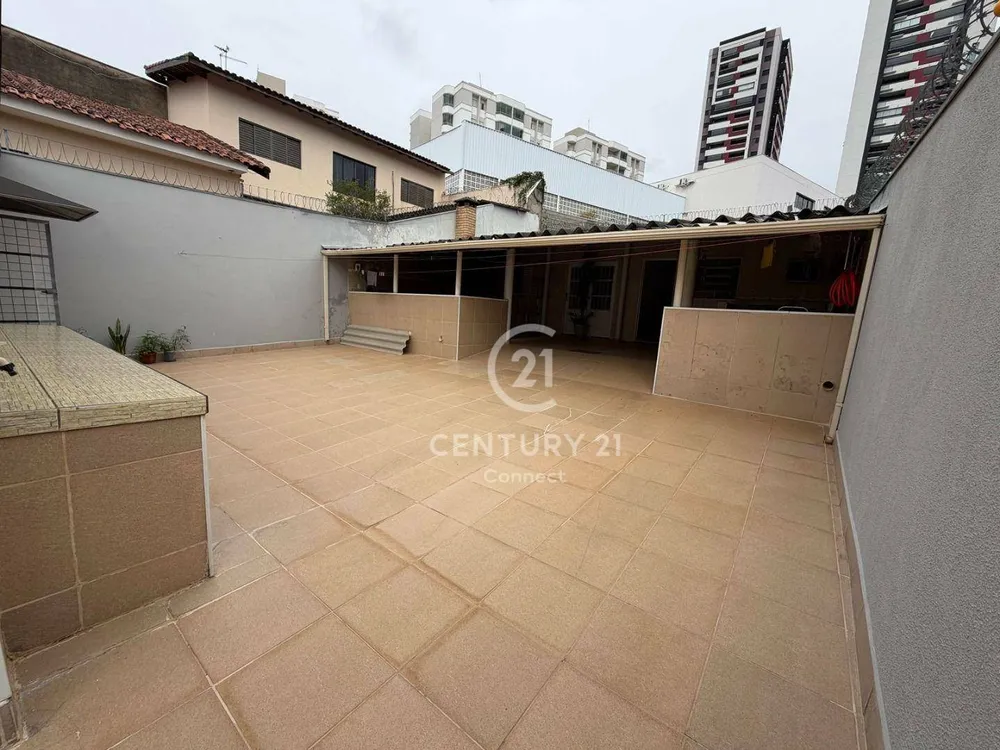 Casa, 3 quartos, 219 m² - Foto 1