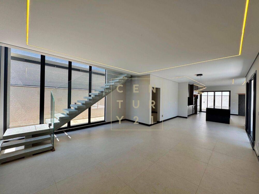 Casa de Condomínio à venda com 4 quartos, 480m² - Foto 2