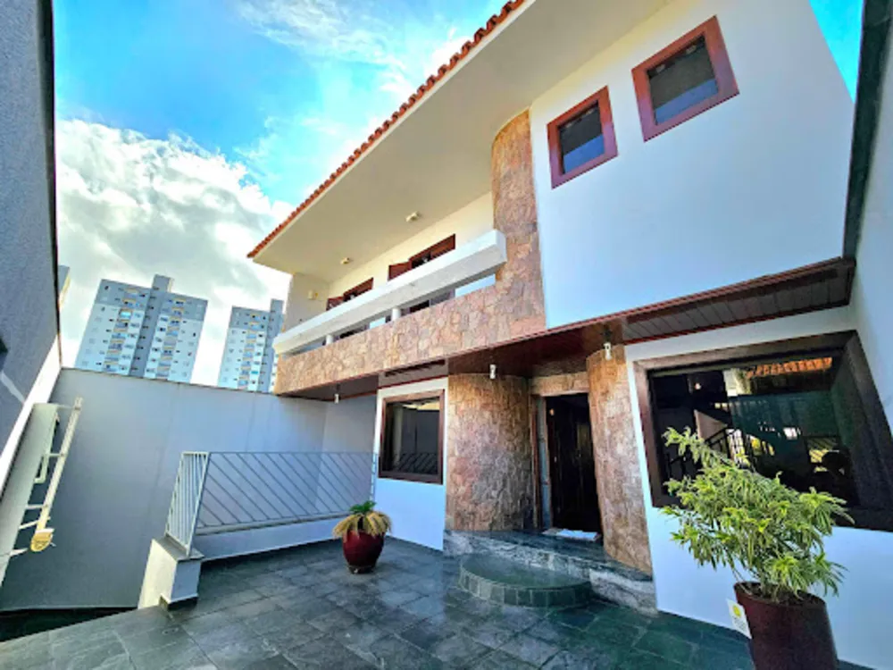 Casa, 3 quartos, 337 m² - Foto 1