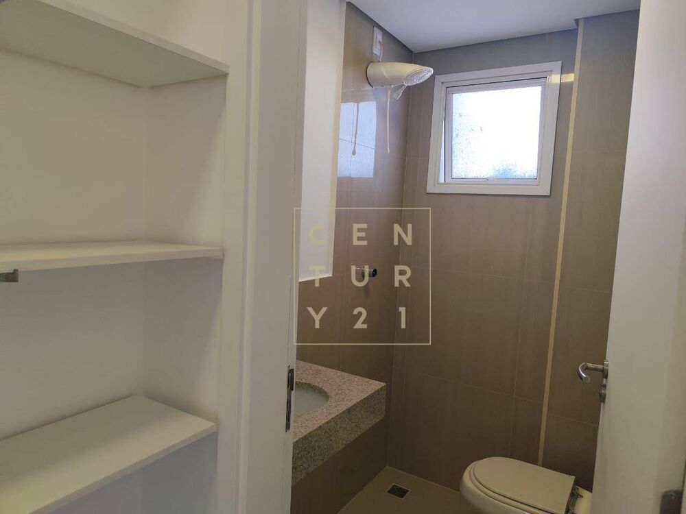 Apartamento para alugar com 3 quartos, 215m² - Foto 3