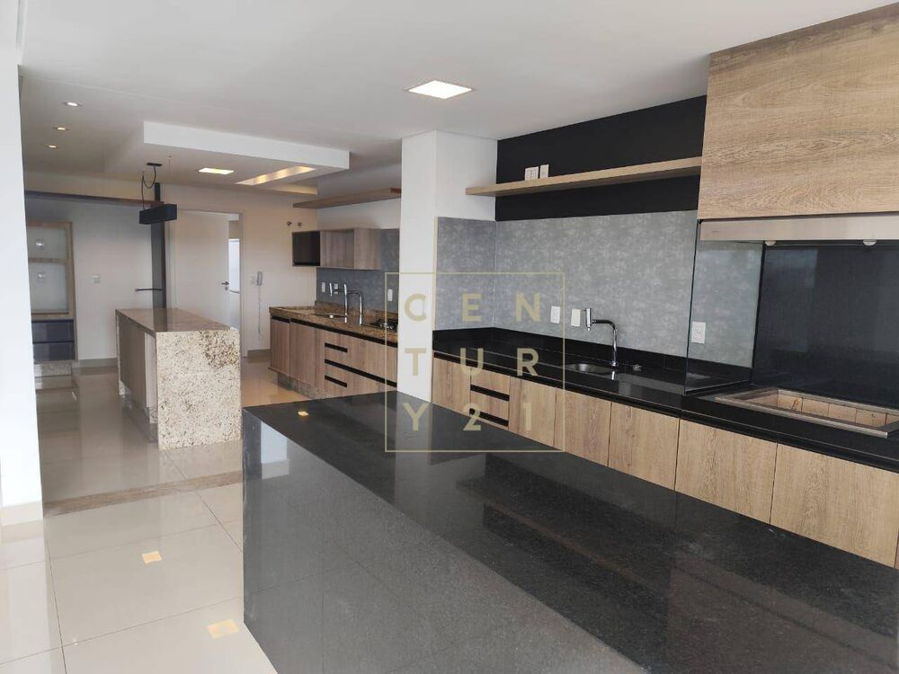 Apartamento para alugar com 3 quartos, 215m² - Foto 1
