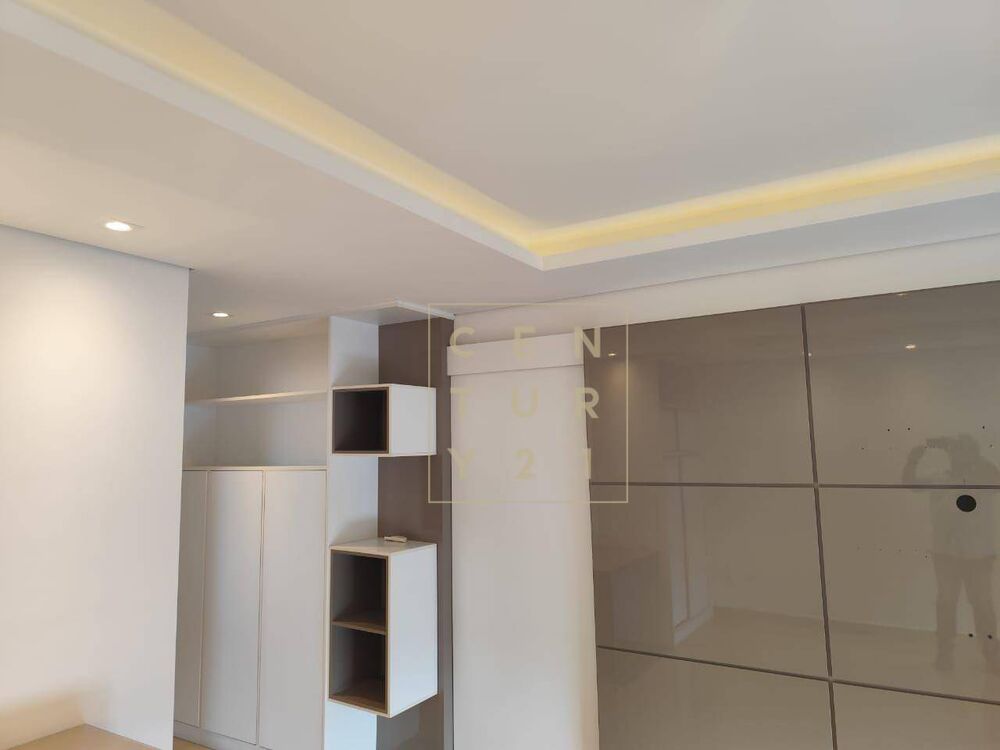 Apartamento para alugar com 3 quartos, 215m² - Foto 2