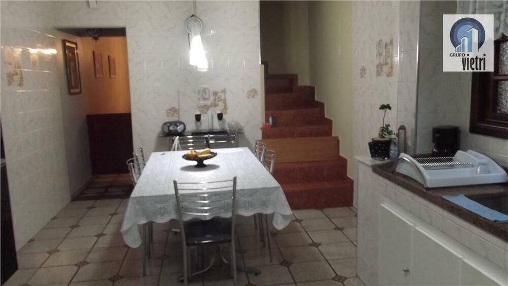 Sobrado, 3 quartos, 200 m² - Foto 1