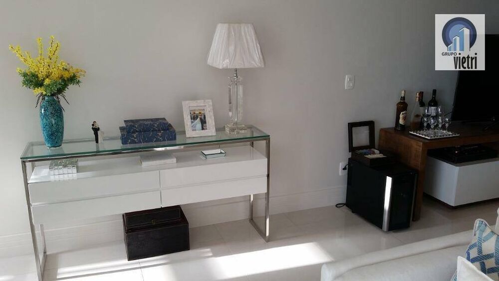 Apartamento, 3 quartos, 196 m² - Foto 1