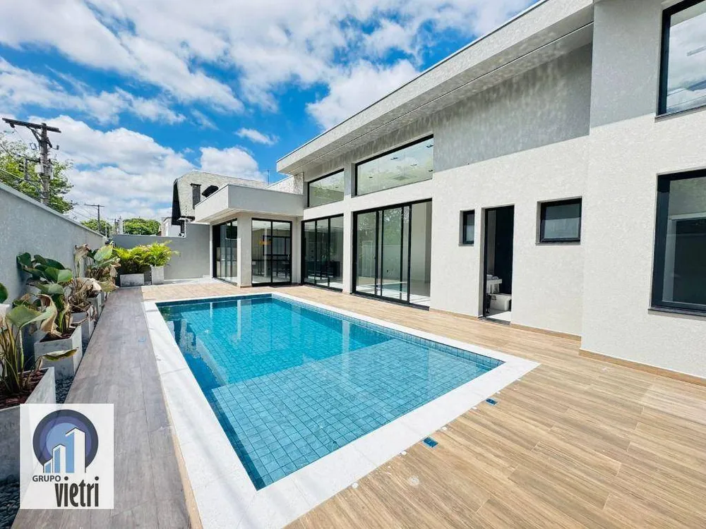 Casa, 3 quartos, 270 m² - Foto 1