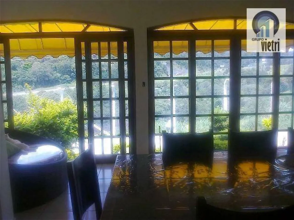 Chácara, 3 quartos, 2130 m² - Foto 1