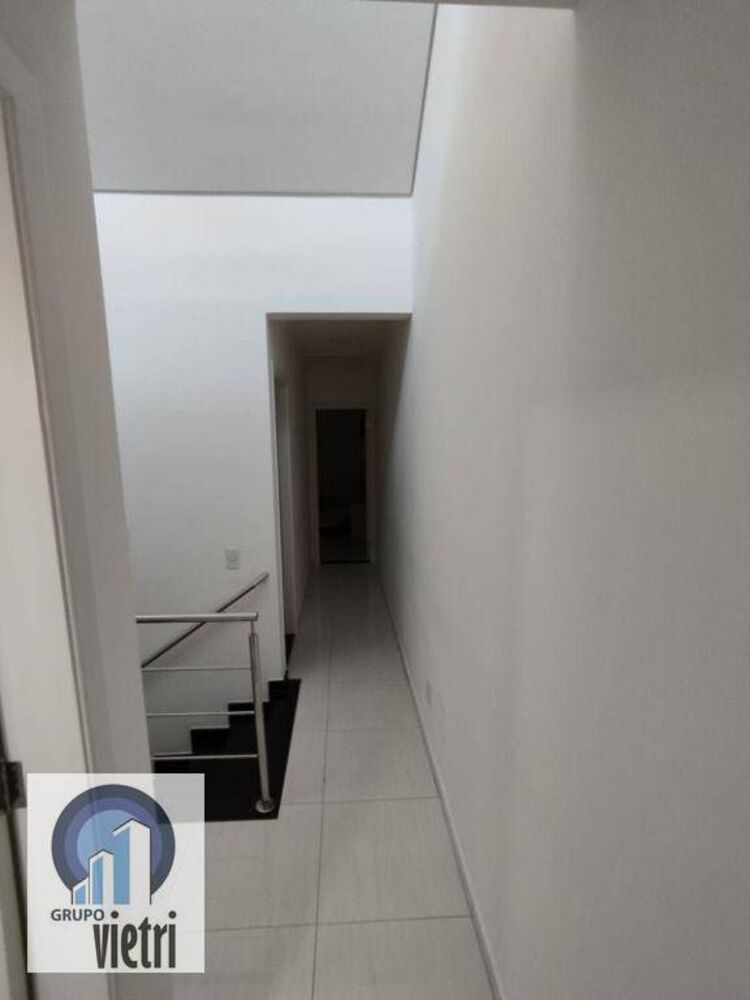 Sobrado à venda com 3 quartos, 200m² - Foto 4