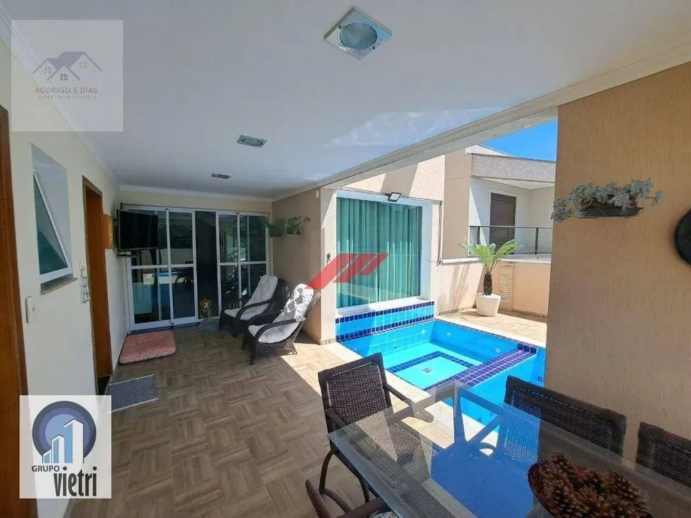 Sobrado, 3 quartos, 600 m² - Foto 1