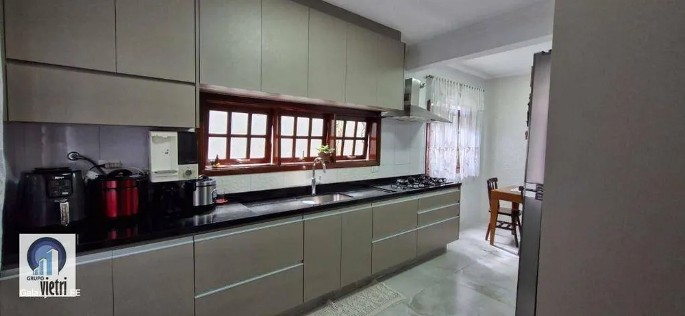 Sobrado, 3 quartos, 207 m² - Foto 1