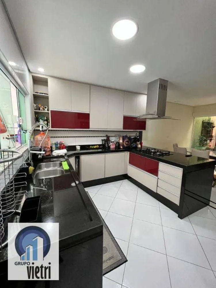 Sobrado, 3 quartos, 200 m² - Foto 1