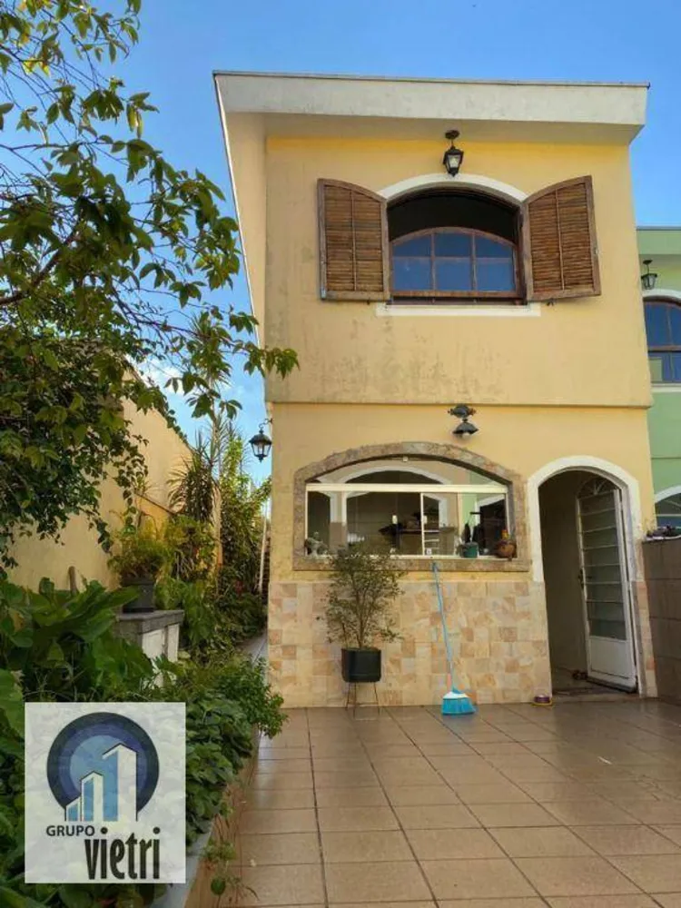 Sobrado, 4 quartos, 210 m² - Foto 1