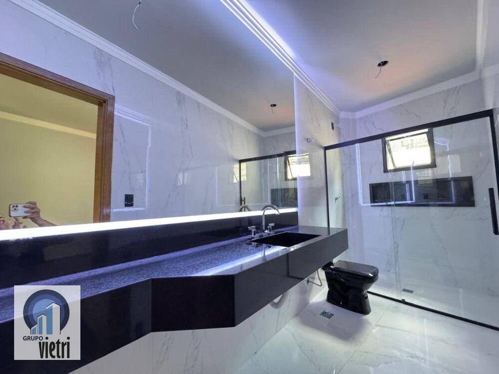 Sobrado, 3 quartos, 220 m² - Foto 1