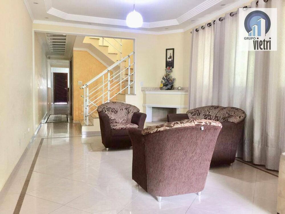 Sobrado, 3 quartos, 240 m² - Foto 1