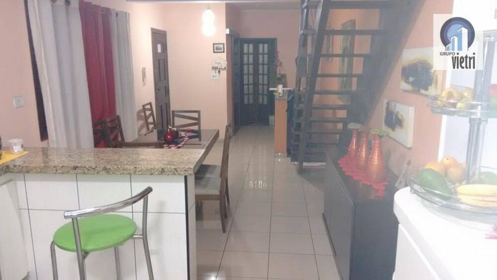 Sobrado, 3 quartos, 200 m² - Foto 2