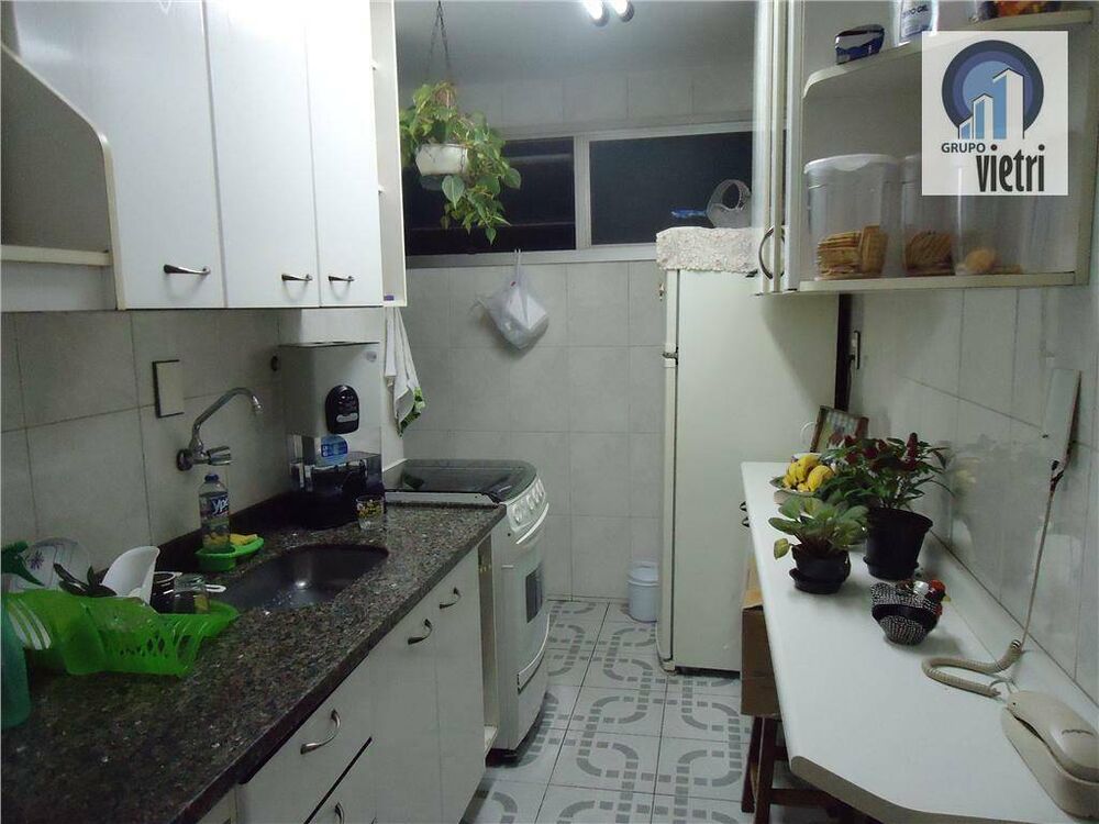 Apartamento à venda com 2 quartos, 60m² - Foto 2