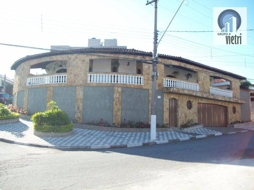 Sobrado, 2 quartos, 330 m² - Foto 1