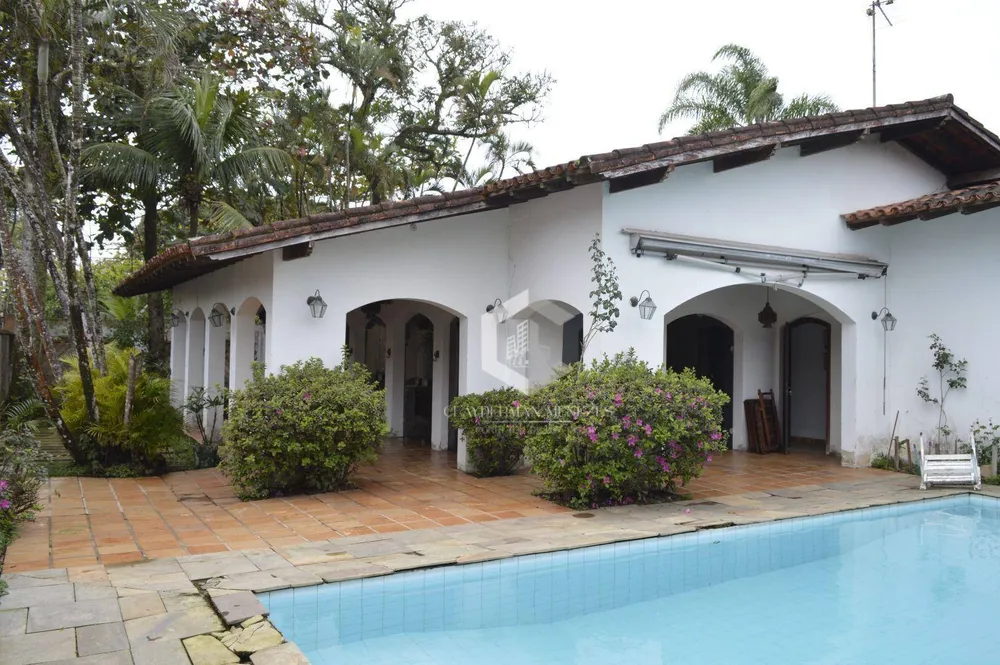 Casa, 5 quartos, 249 m² - Foto 2
