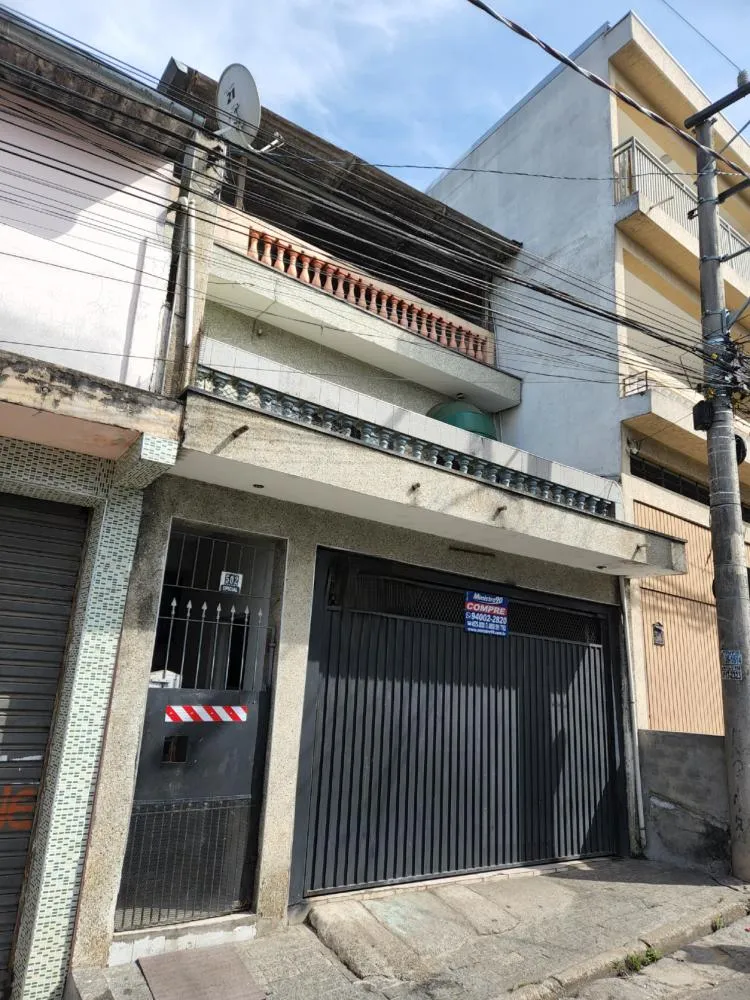 Casa, 3 quartos, 202 m² - Foto 1