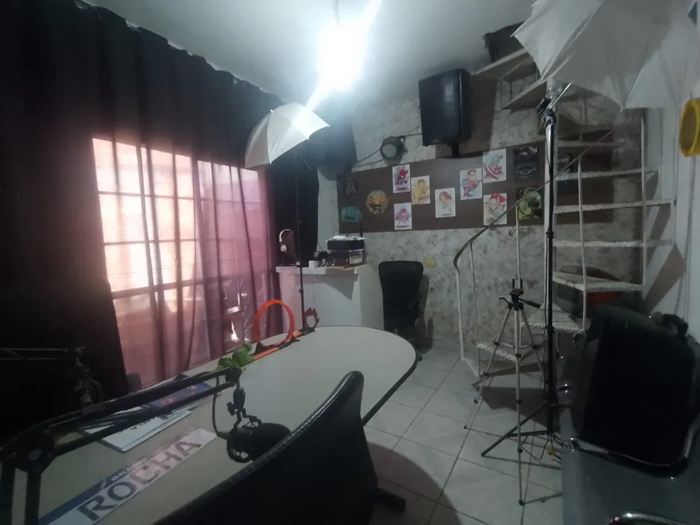 Casa, 5 quartos, 236 m² - Foto 2