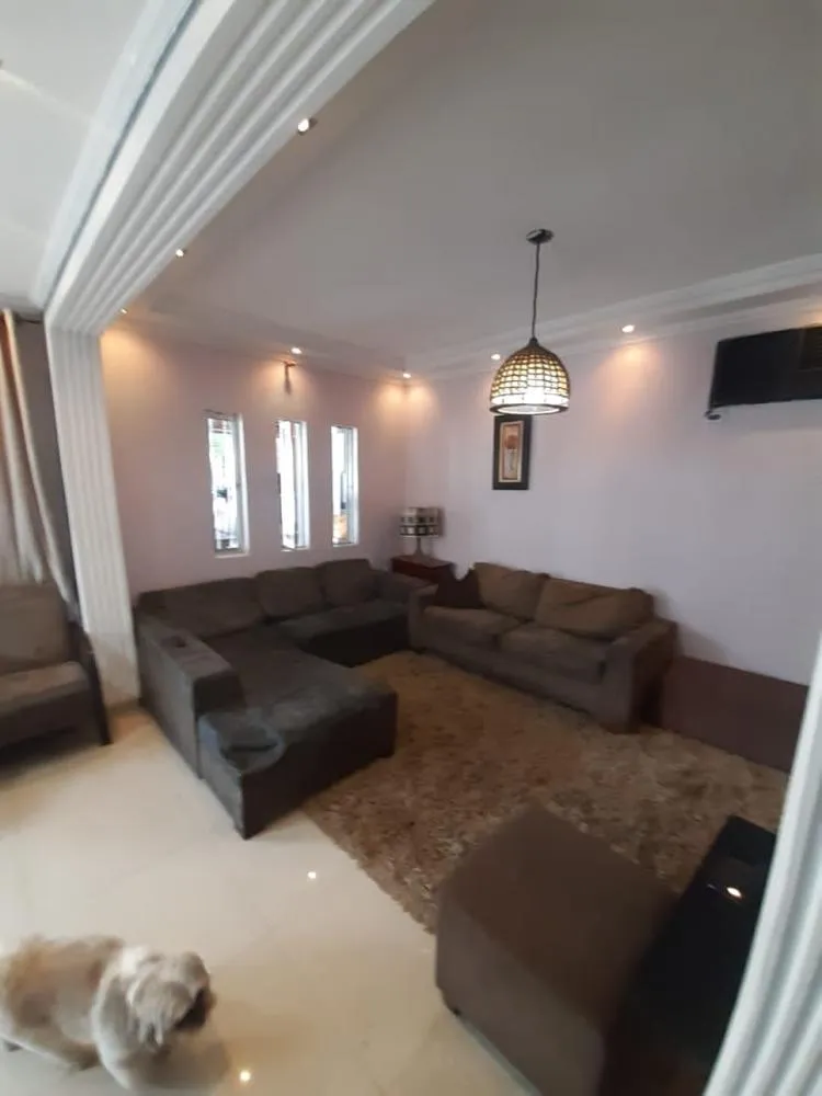 Casa, 3 quartos, 280 m² - Foto 1
