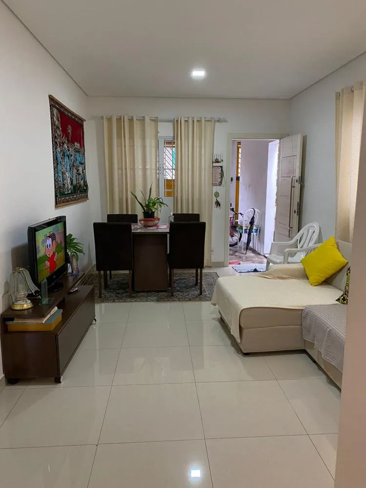 Casa, 6 quartos, 200 m² - Foto 1