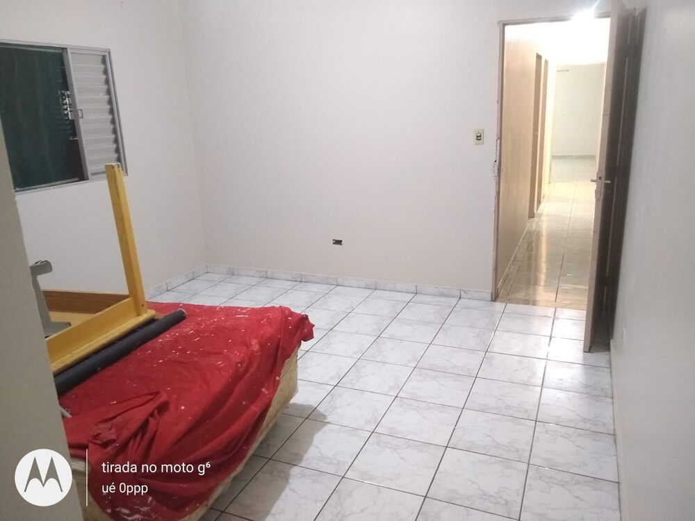 Casa à venda com 4 quartos, 122m² - Foto 2