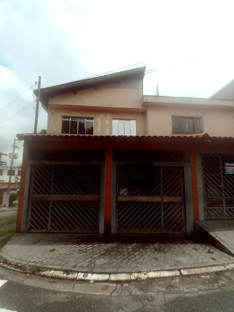 Casa, 6 quartos, 225 m² - Foto 1