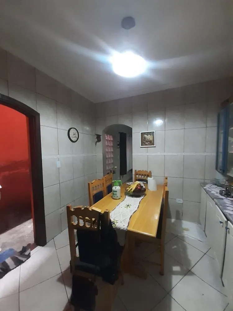 Casa, 6 quartos, 142 m² - Foto 2